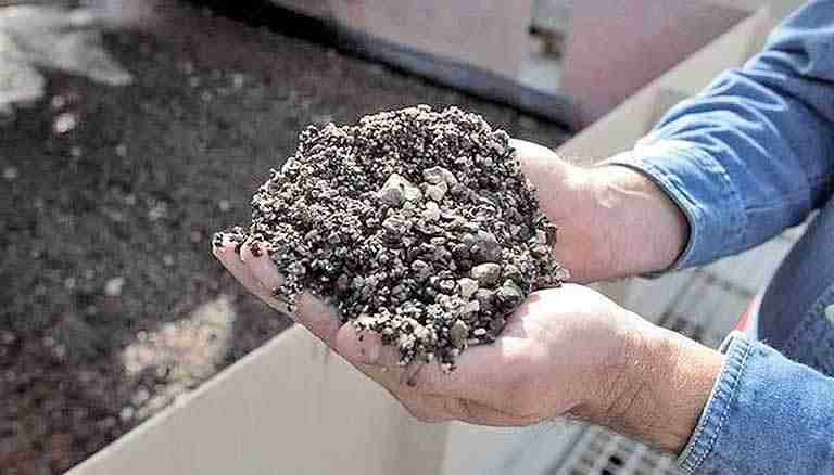 O QUE VEIO PRIMEIRO O ADUBO OU O SOLO?